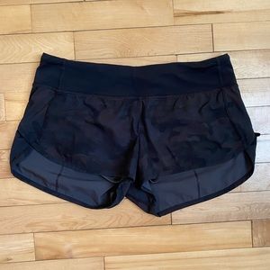 Lululemon speed shorts camo